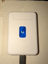 Ubiquiti UniFi Travel Router UTR White Dual-Band WiFi 5 Gigabit Portable VPN picture