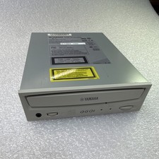 Yamaha CRW8424S (SCSI) Internal CD-RW Drive 8x/24x (5.25in) Beige *With Cables picture