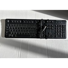 Insignia™ - NS-PNK8001 Full-size Wired USB Keyboard - Black Model:NS-PNK8001 picture