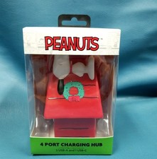 NEW SEALED Peanuts Holiday Snoopy 4 Port Charging Hub 3 USB + 1 USB-C Christmas picture