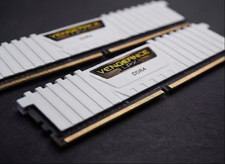 White Corsair Vengeance LPX 16GB DDR4-3000 RAM — 2×8GB Desktop DIMMs picture