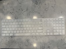 Apple A2520 Magic Keyboard With Touch ID and Numeric Keypad WHITE picture
