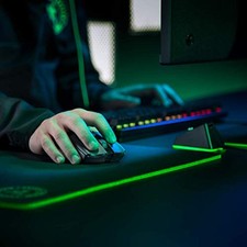 RAZER MOUSE CHARGING DOCK CHROMA: MAGNETIC DOCK WITH CHARGE -  CLASSIC BLACK picture