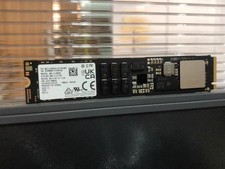 Samsung PM9A3 960GB MZ1L2960HCJR-00AWV NVMe PCIe Gen4 x4 M.2 22110 SSD picture