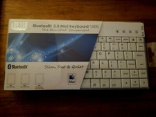 Adesso WKB-1000BW Wireless Keyboard picture