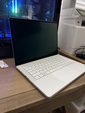 ROG Zephyrus G14 GA403 RTX 5060 16GB 1TB SSD Ryzen 9 270 Radeon 780M Graphics picture