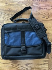 Targus black blue messenger style laptop bag model# CBT 300-10 picture
