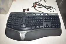 Microsoft Natural Ergonomic Keyboard 4000 v1.0 KU-0462 Model 1048 USB Wired picture