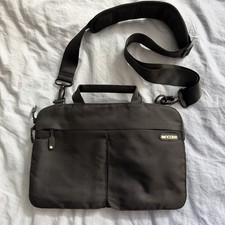 Incase Sling Sleeve Deluxe 13