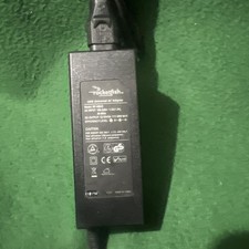Rocketfish RF-NBAC 40W Universal AC Power Adapter Netbook Laptop Charger 12V-19V picture