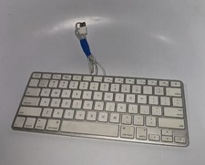 Apple A1242 Wired USB Aluminum Keyboard 2 USB Ports MB869LL/A - Tested Works picture