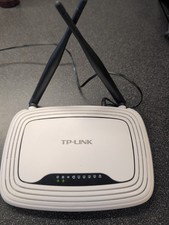 TP-Link TL-WR841N V8.4 300Mbps Wireless N WiFi Router 4-Port 2.4GHz + Adapter picture
