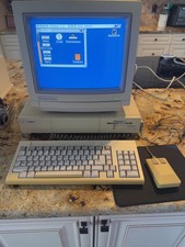 Commodore Amiga 1000 personal computer tested, working, clean w/original box picture