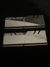 G.SKILL Trident Z Royal 16GB (2x8GB) DDR4-3200 DIMM RAM F4-3200C16D-16GTRS picture