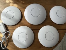 Lot of 5 Ubiquiti Networks UniFi UAP’s 4-USP-AC-PRO 1-UAP-AC-LR Access Points picture