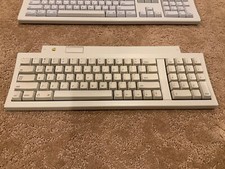 Apple Keyboard II M0487 White Alps VG condition Tested  Works picture