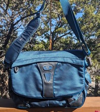 TUMI Blue Ballistic Nylon Weave T-TECH Messenger Laptop Work Bag 16