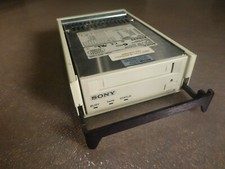 Sony DDS SDT-11000 - Tape drive DAT ( 20 GB / 40 ) DDS-4 SCSI internal 3.5