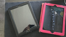 Apple iPad - Lot of 2 - For Parts Or Repair - Bundle picture