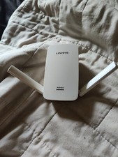 Linksys RE6400 Wifi Boost Dual Band WI-FI Gigabit Range Extender Repeater AC1200 picture
